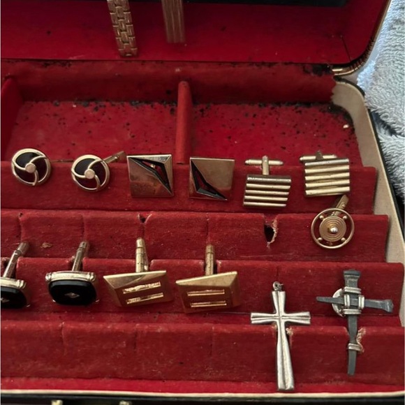 VINTAGE TIE CLIPS & CUFF LINKS - Picture 3 of 8